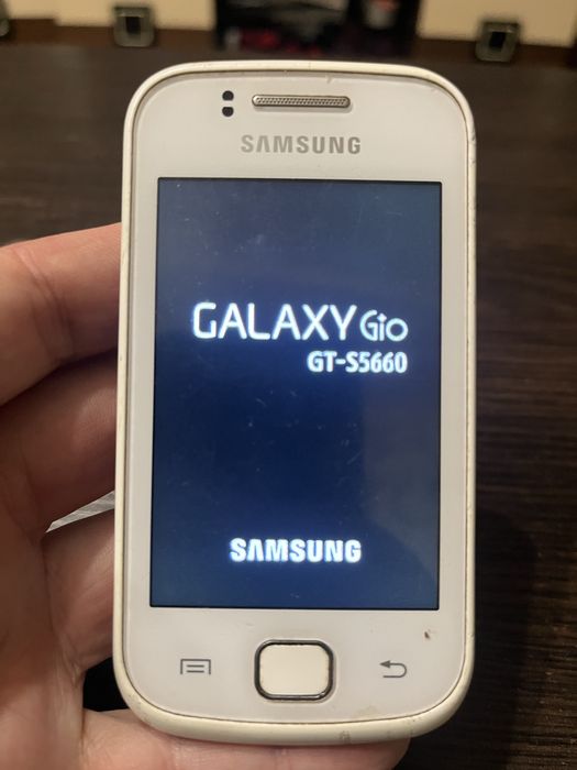 Телефон Б/У Samsung Galaxy GIO робочий для дзвінків НОВИЙ акумулятор