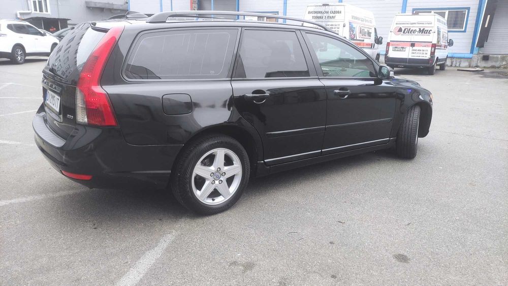 Продам Volvo V50 2.0D