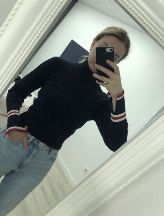 Дуже комфорний гольф від Guess