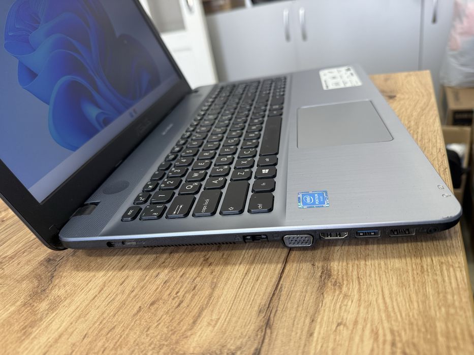 Ноутбук  Asus X541S