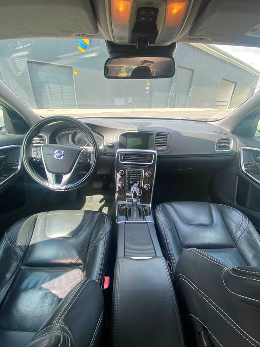 Volvo V60 Plug-In Hybrid Summum D6 AWD