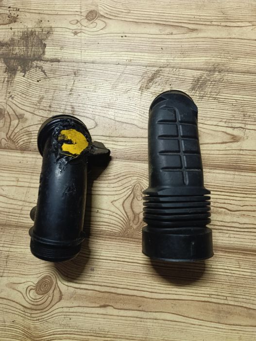 Патрубок воздуховода на Пежо 3008 дизель