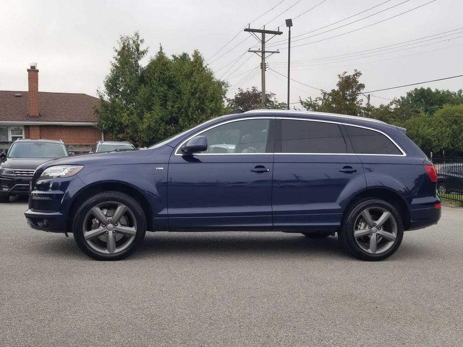 Audi Q7      2015
