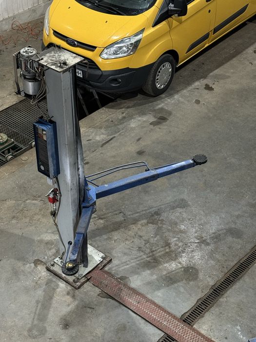 Гідравлічний підйомник 2.5 т для СТО Zippo