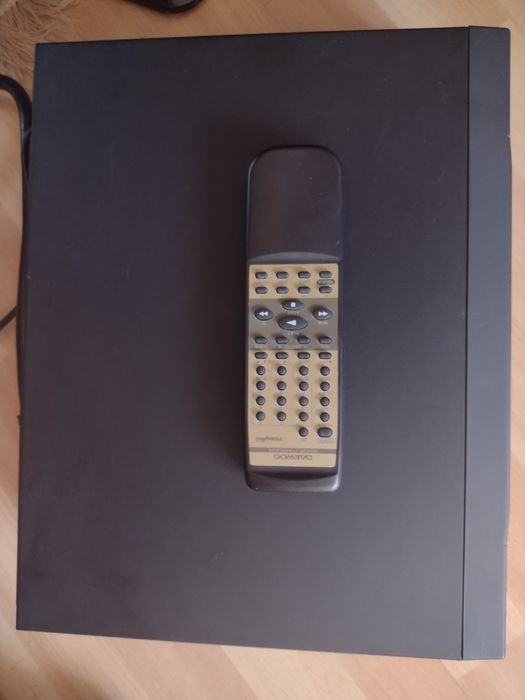 Analogowa nagrywarka VHS Goodmans VN 900