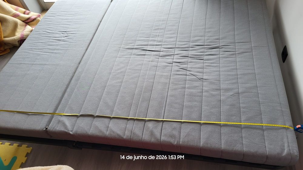 Sofá cama cinza IKEA