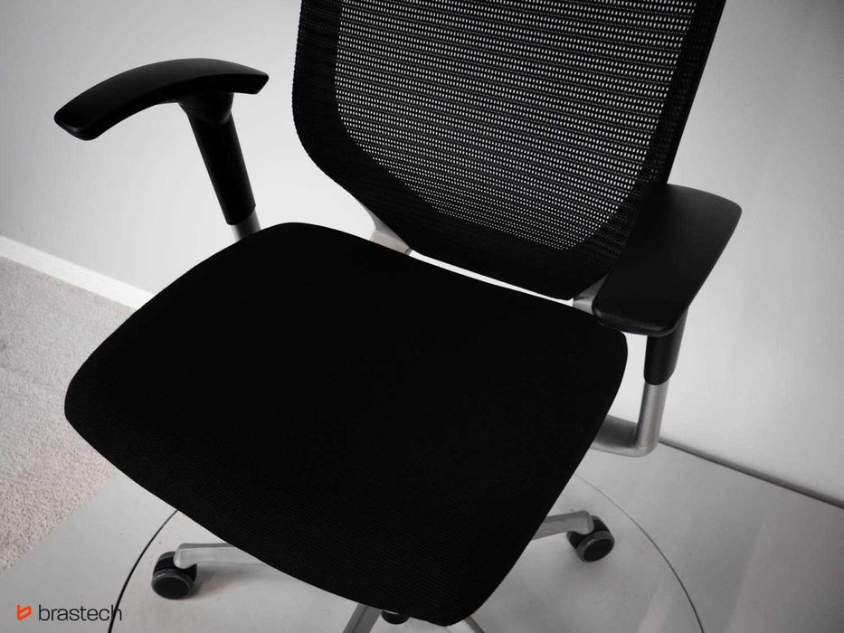 Fotel ergonomiczny Okamura CP Baron Poleasingowy