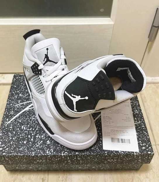 Jordan_4_Retro_Military_Black R.44.5