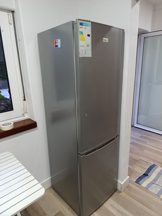 Frigorífico e congelador vertical