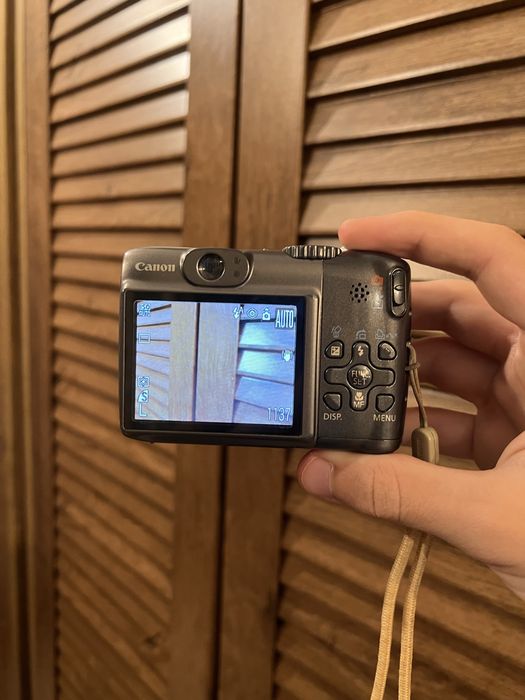 Цифровий фотоапарат Canon PowerShot A590 IS + Карта пам’яті 4GB (8.0 MP / CCD / 4x Zoom / Y2K) Чудовий стан!