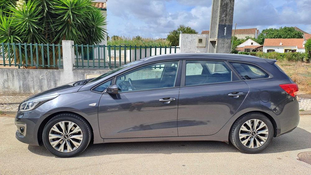 Kia Ceed SW 1.4 CRDi EX | Nacional | Histórico Kia | 137k km
