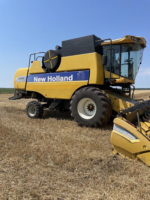 Комбаин NEW HOLLAND CS6090.( зерновая жатка)
