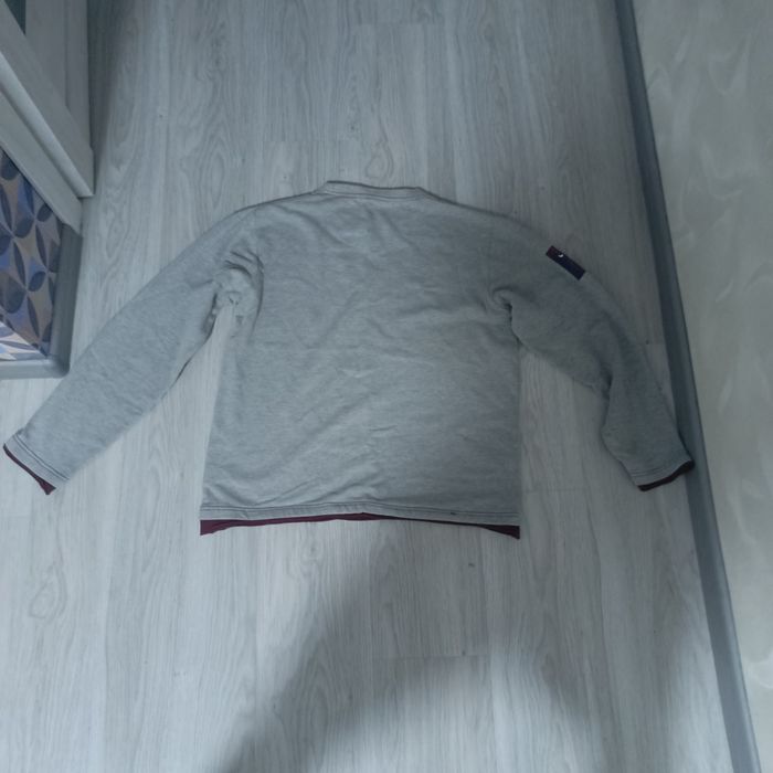 Оригинальный свитшот/джемпер LOFT M (серого цвета с вышивкой)