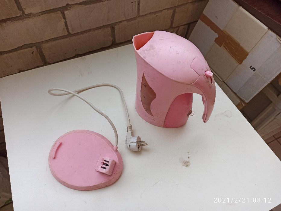 CARDINAL CR-1718 Электрочайник, на запчасти или ремонт