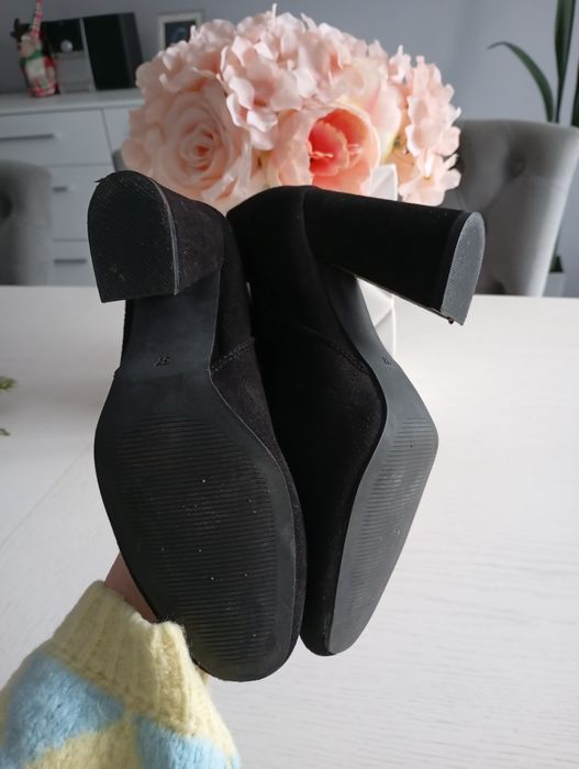 Czarne botki zamszowe 37 Lovie butik