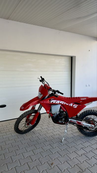 GasGas EC 250F de 2026 apenas 4h nova