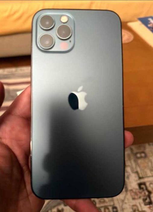 iPhone 12 Pro COMO NOVO