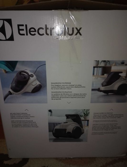 Пылесос без мешка ELECTROLUX EC41-2SW