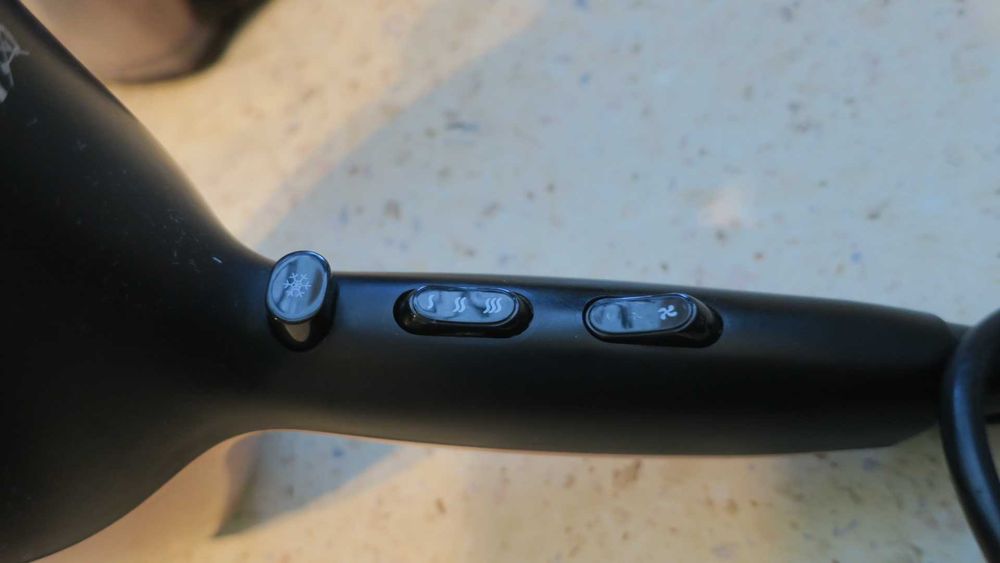 Suszarka do włosów Quigg