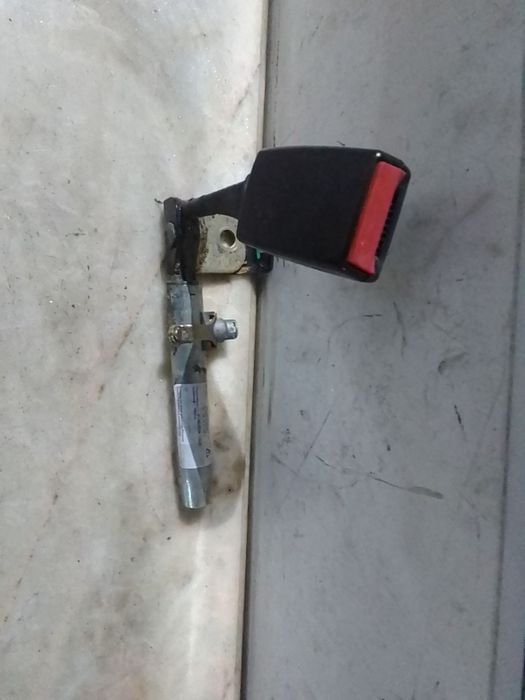 Fixador/Engate Do Cinto Tr Esq Mercedes-Benz C-Class (W203)