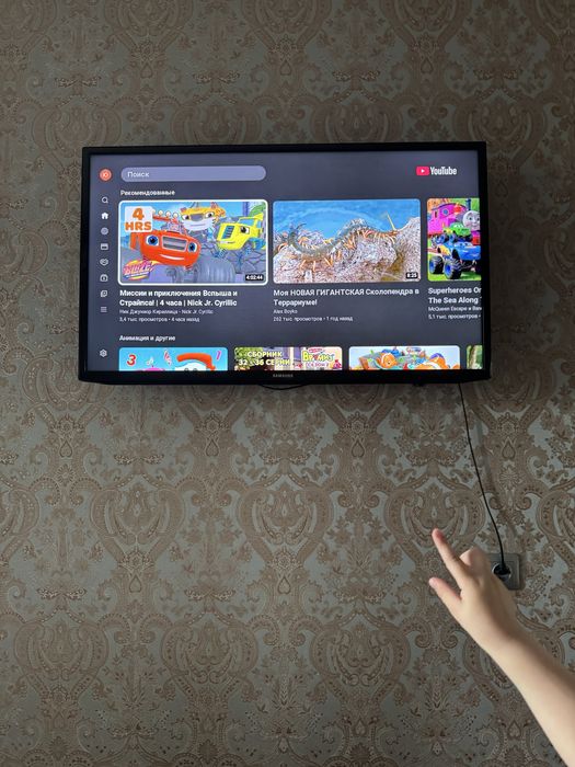 Tv Samsung 40 диагональ UE40H5303 в прекрасном состоянии