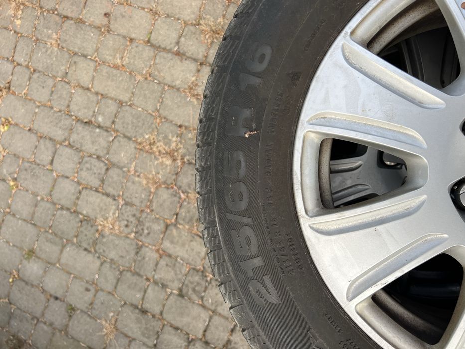 Oryginalne felgi Audi Q3 16” + opony 215/65 R16 | komplet