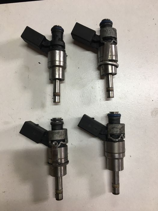 Форсунка вприск інжектор Audi A4 B6 2.0 FSI БЕНЗИН.