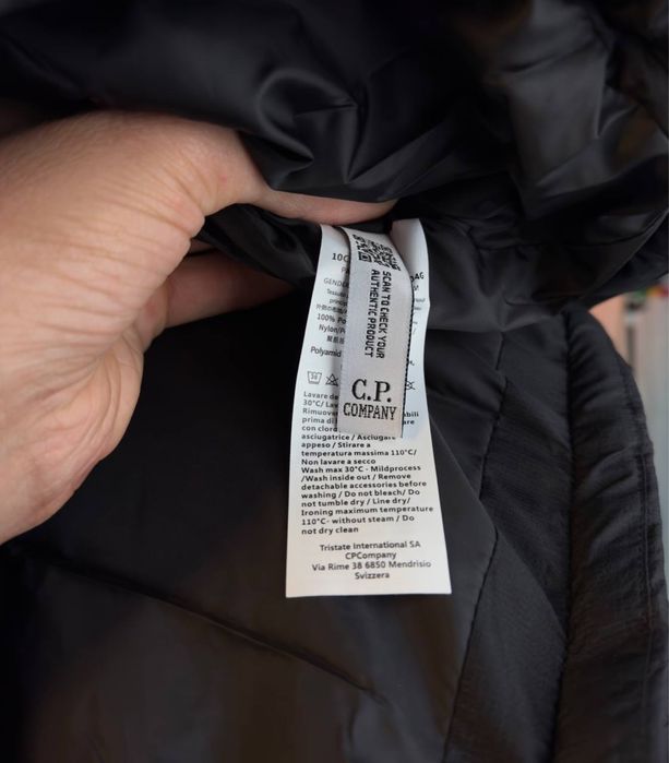 c.p. company d.d. shell hooded medium down jacket