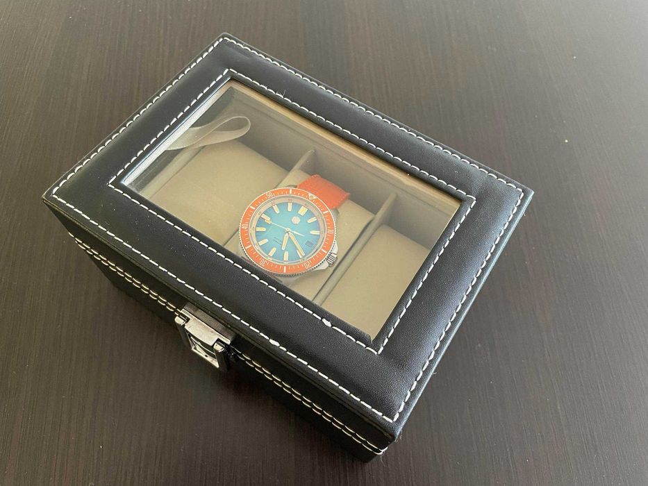 Etui na 3 zegarki, czarne, nowe