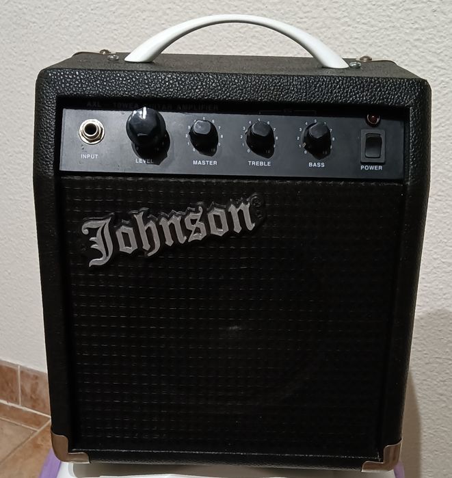 Amplificador Johnson by Fender