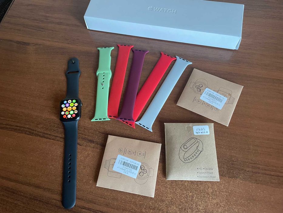 Apple Watch 6 (44mm) Space Gray ИДЕАЛ + 5 ремешков + защитные пленки