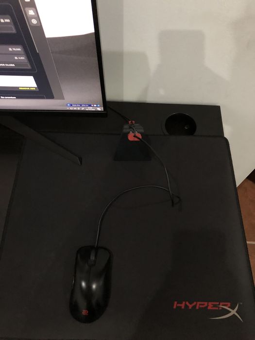 Rato Gaming ZOWIE EC2-B + Tapete HyperX + Dongle