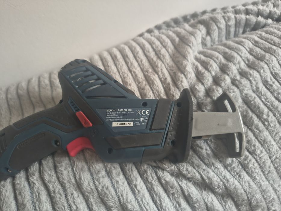 Piła szablasta Bosch GSA 12V.