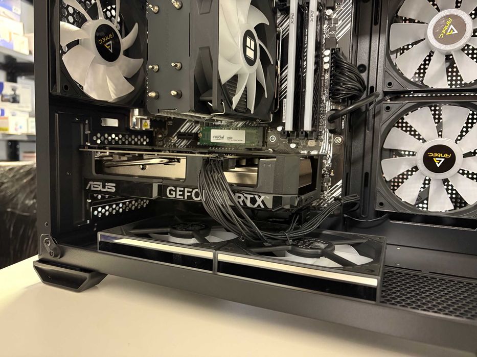 Nowy KOMPUTER Gamingowy PC Ryzen 5 16GB 512GB SSD RTX 4060 8GB LED W11