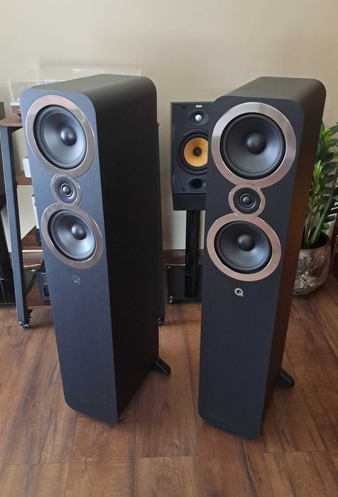 Colunas de Chão Q Acoustics 3050i Pretas (Estado Mint) – Caixas Originais