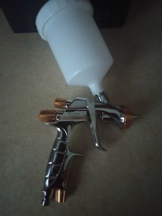 Краскопульт AdwardsDavis AWS 400 ( IWATA Paninfarina Super Nova) 1.4