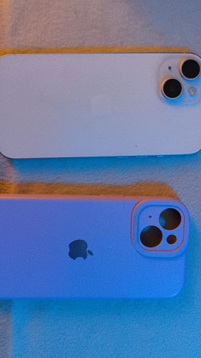 iPhone em estado imaculado.