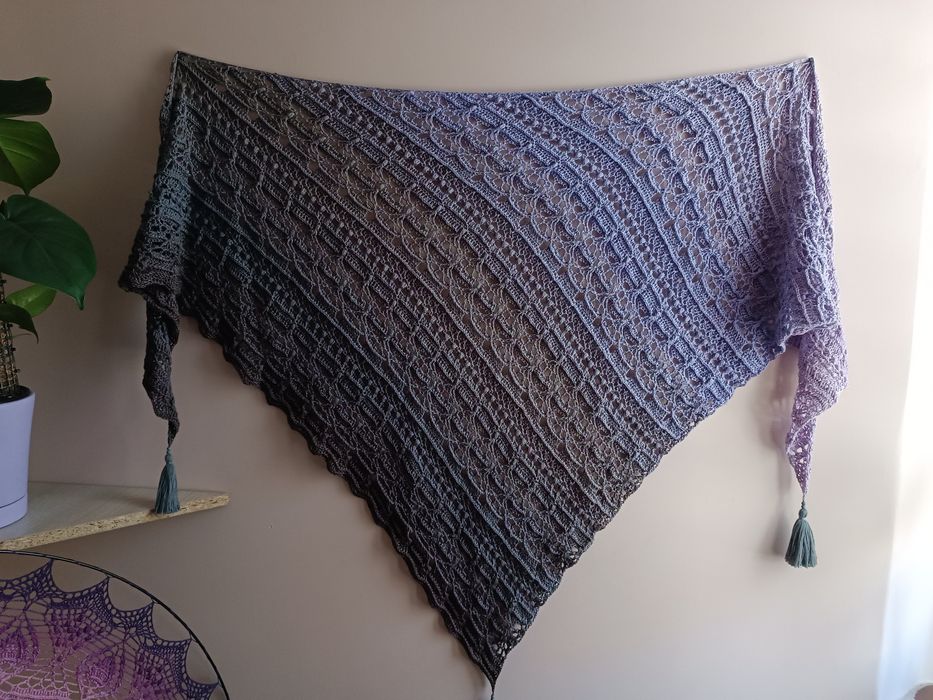 Szydełkowa chusta Kristle - rękodzieło