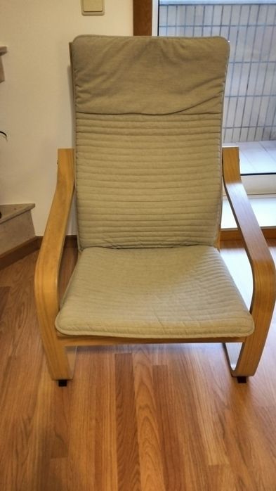 Cadeira de estar com repousa pés