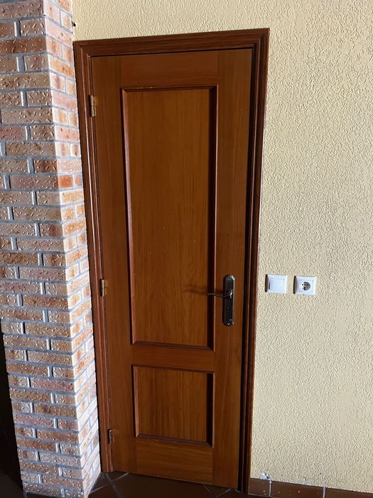 Portas de Madeira  - 4 Standard+ 1 correr