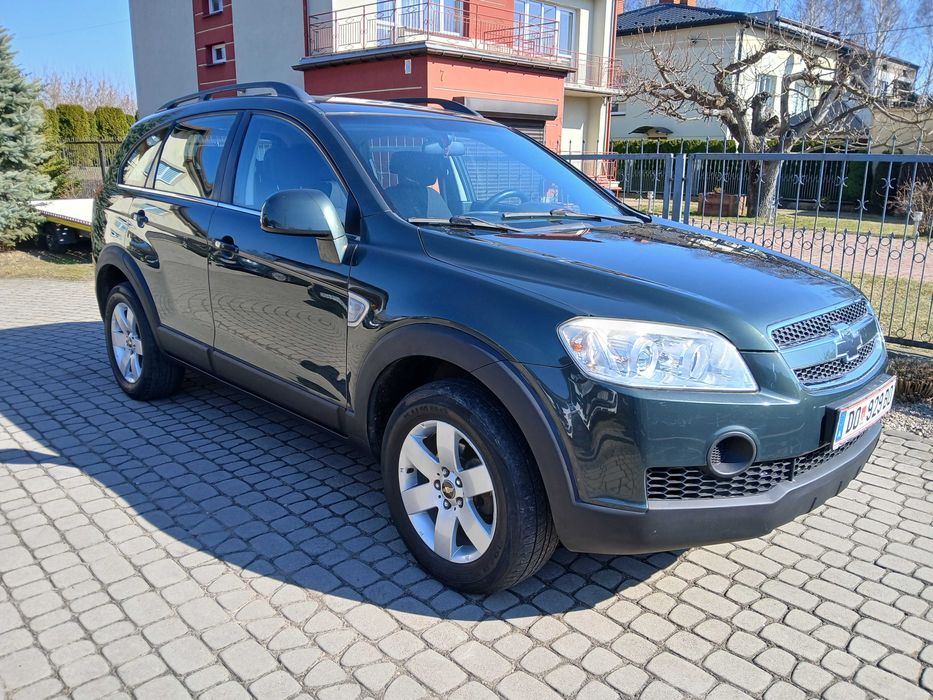Chevrolet  Captiva == 2,4 Benzyna == 4x4 ==