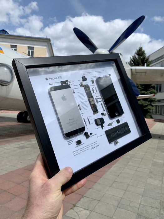 Картина на стіну iPhone XR у рамці