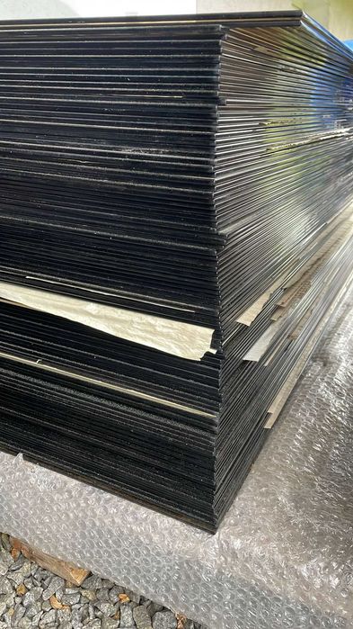 50 szt. szyb hartowanych przyciemnianych 60x120x0,4cm – 65 zł/szt