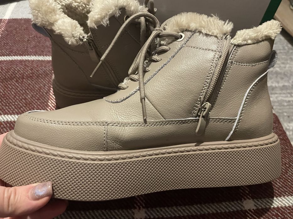 Жіноче взуття  б/у