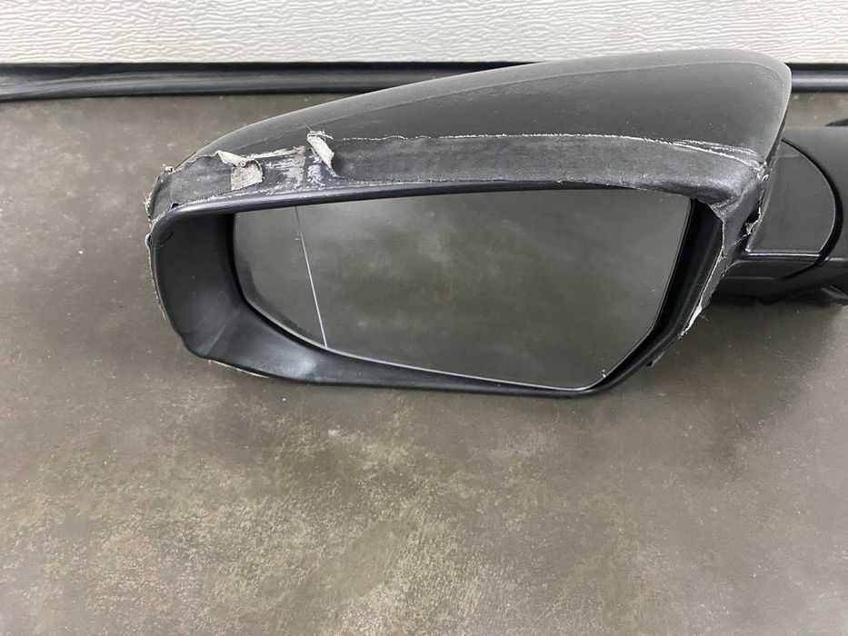 Дзеркало зеркало ліве Chevrolet Malibu 11-16р. 13 pin. Дефект