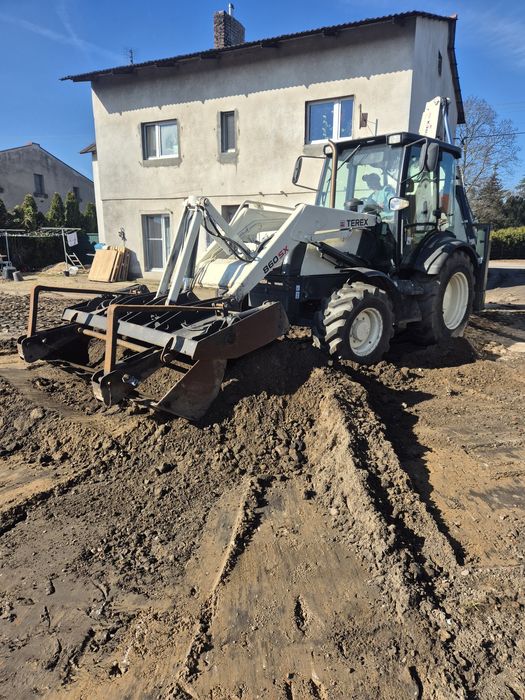 Usługi ziemne Koparko-Ładowarka