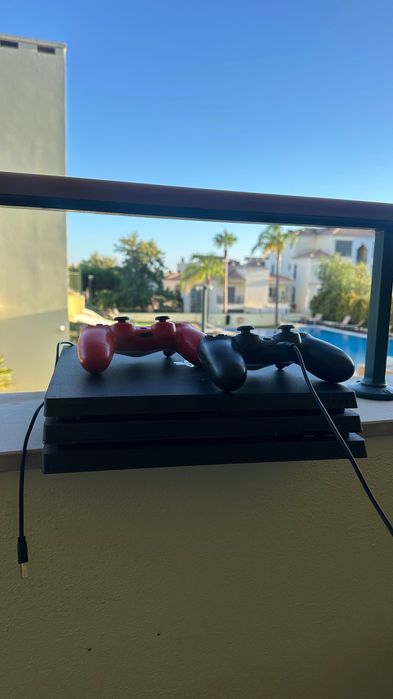 PlayStation 4 pro 1 TB