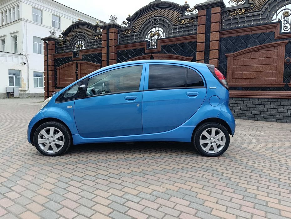 Peugeot iOn Електро 2012