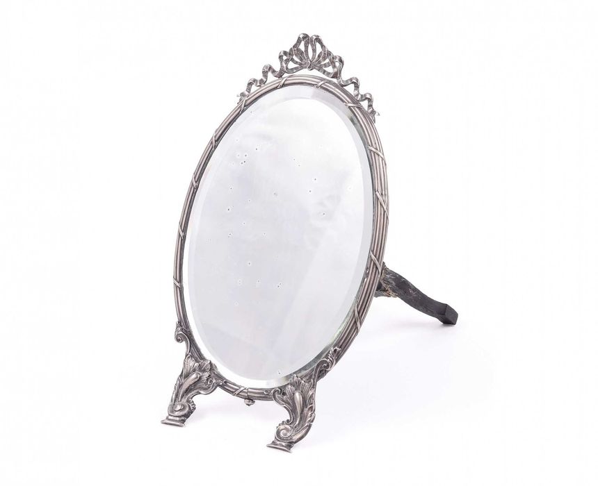 Espelho de Mesa Oval em Prata