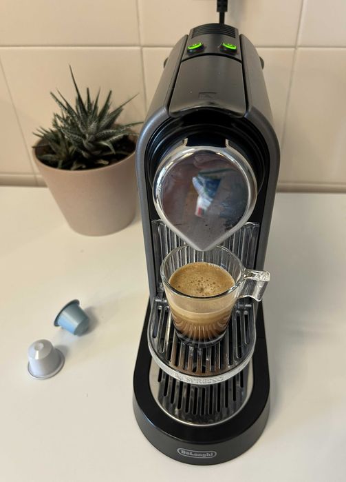 Máquina café Nespresso CITIZ